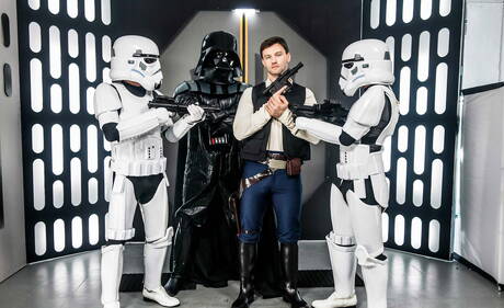 American otter Dennis West and tough guy Vader have a good sex