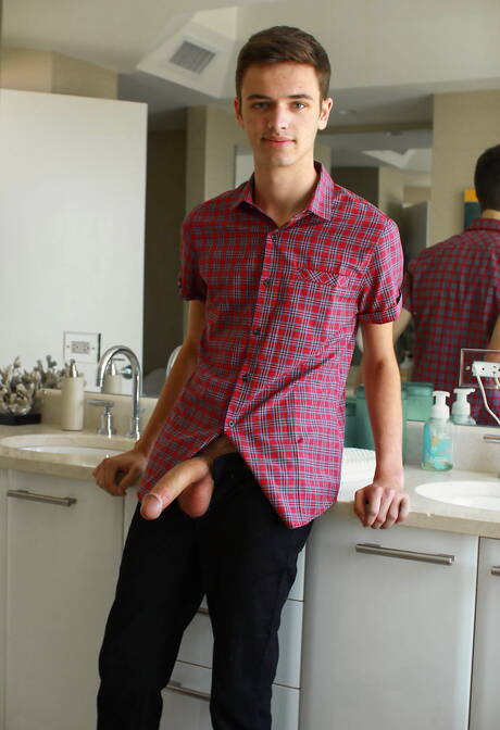 Beautiful guy Brody Fields and attractive buddy Christian James in blowjob scene in hot shower