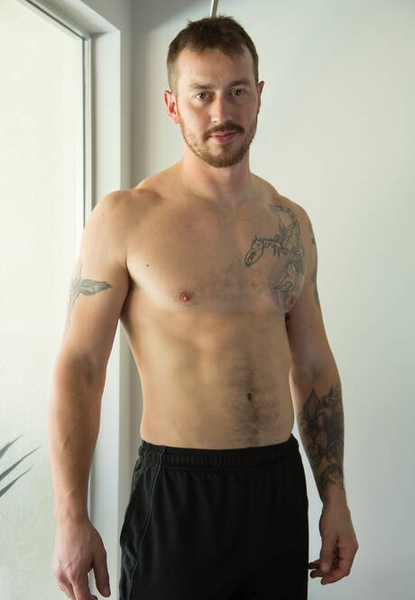 American tough guy Mark Long and stud Trevor Jones have a hot couple sex