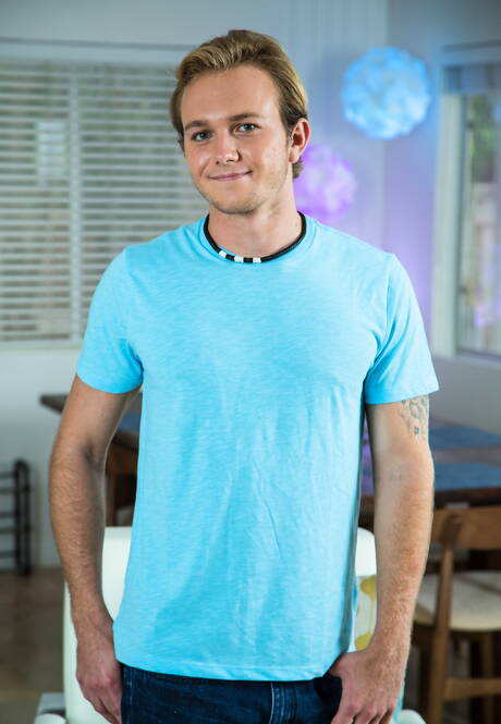 Beefcake Rex Tanner jerk off