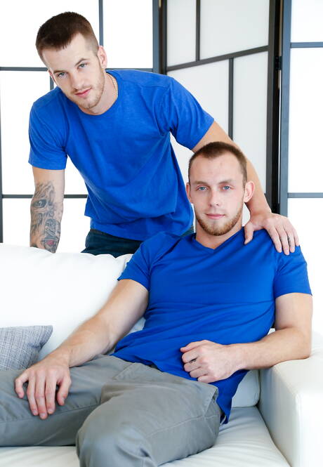 Gay Undressing Pics