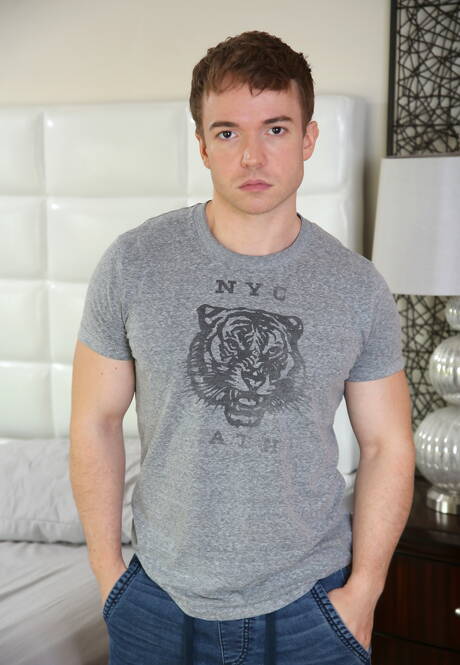 English strongman Gabriel Cross and american tough guy Jonah Marx in hot ass bang