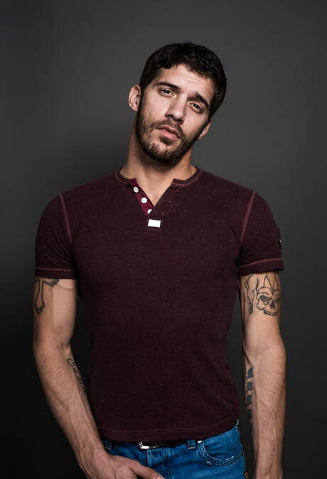 Nice american boys hairy stud Adam Russo and otter Ty Roderick shows a beautiful body