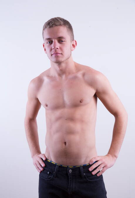 Gay Undressing Pics