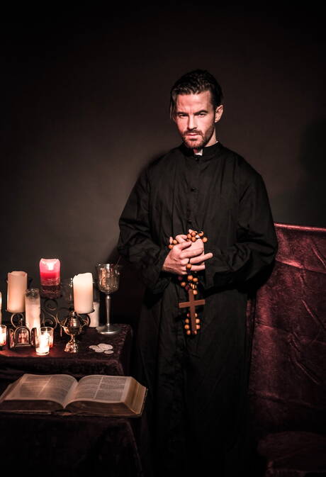 Irish bear Brendan Patrick and american pretty boy Trent Ferris shows a perfect body