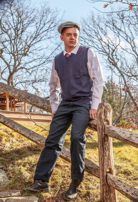 Irish hairy bear Brendan Patrick and american strongman Ian Levine shows a beautiful body outdoor