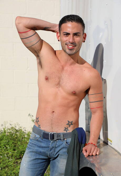 Mature Gay Pics