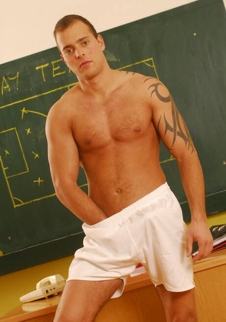 Gay Undressing Pics