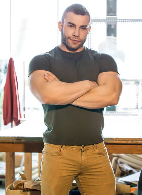 French bull Francois Sagat and spanish bull Diego Reyes in hot ass bang