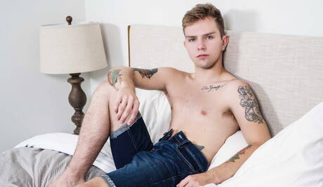 American stars hairy bear Jaxton Wheeler and young Timothy Drake sucking and fucking each other