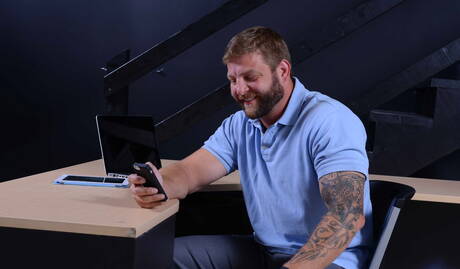 American pornstars well-built Jimmy Johnson and gay bear Colby Jansen have a hot sex