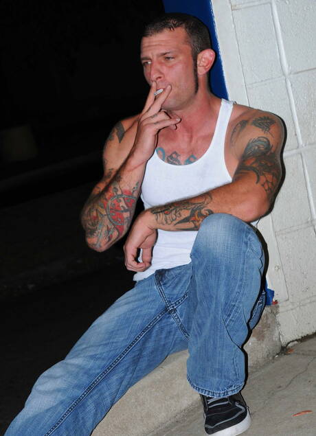 Husky guy Ty Tucker and american hunky guy Ricky Sinz have a good anal sex outside