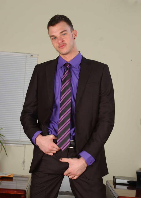 Two american dudes hunky guy Bryce Star and beefy Cliff Jensen drilling an ass