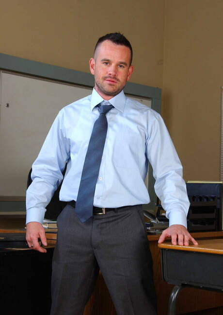 Stud Ethan Ayers and american stud Marc Dylan in hard anal sex