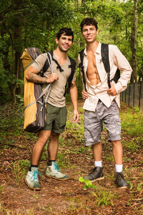 Gay Outdoor Pics