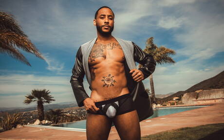 Gay Outdoor Pics