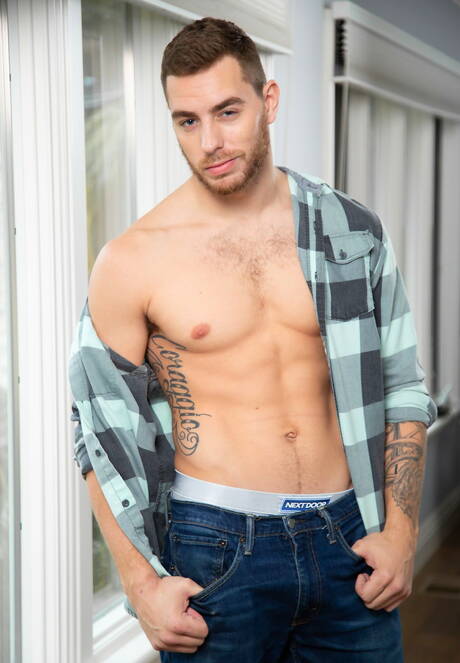 Two american dudes well-built Trevor Laster and tough guy Carter Woods have a hot couple sex