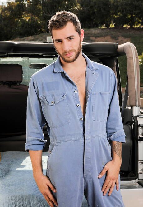 Hot Carter Woods, Justin Matthews and Steve Rickz love each other outside