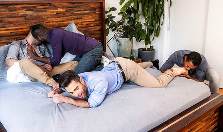 Andre Donovan, Lucas Leon, Sean Xavier, Wagner Vittoria in interracial gangbang scene