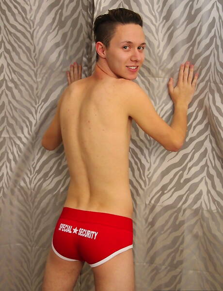 Young Gay Pics