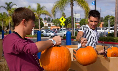 Max, Luke Allen, Kyle, Roman Daniels in hot suck and fuck scene outside