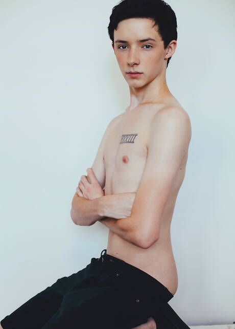 American young Davey Brooks posing nude and showing tight butt