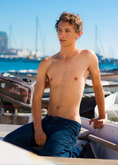 Gay Outdoor Pics