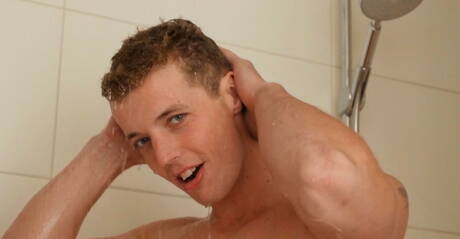 Hot czech dudes beefy Antony Lorca and hunky guy Steve Peyroux in hard anal sex in shower