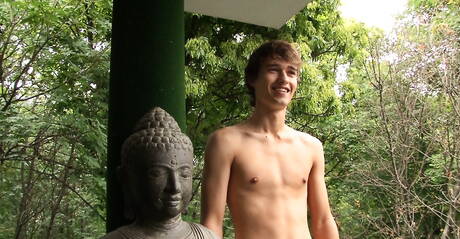 Slovak young Kieran Benning jerk off his dick outside