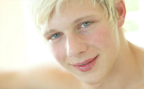 Blonde Gay Pics