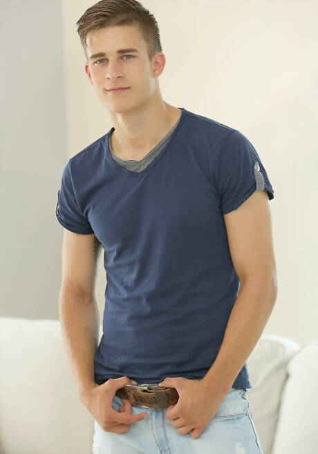 Gay Undressing Pics