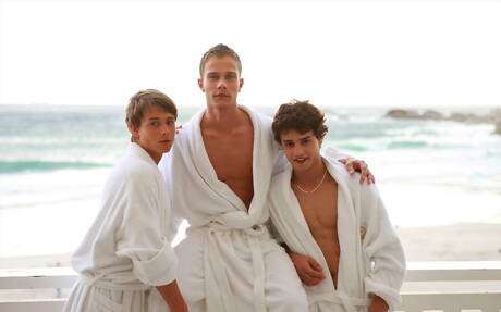 Gay Outdoor Pics