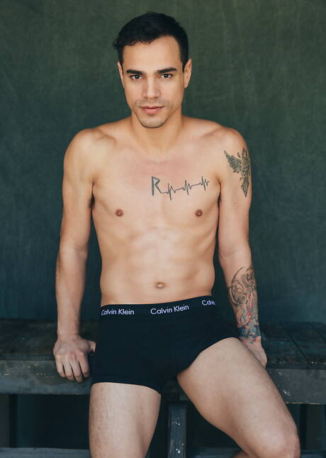 Pretty american guys muscular Levi Karter and bodybuilder Shane Cook have a good sex