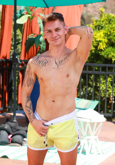 Hot american boys beautiful boy Zak Bishop and superstud Brandon Anderson ride a cock with fisting outdoor