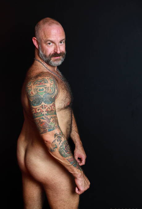 American hairy bear Killian Knox and canadian bear Musclebear Montreal banged each other