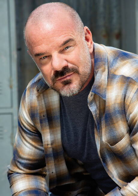 Hot Jack Dyer, Johnny Ford and Taylor Reign in hot threesome anal sex