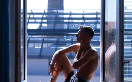 Stud James Lewis and hunky guy Audrey Breeze fuck after blowjob outside