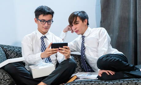 Sexy guys Dave Andrew, Vincent Landi and Derek Nagy have a hot 3some sex