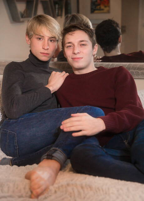 Young Gay Pics