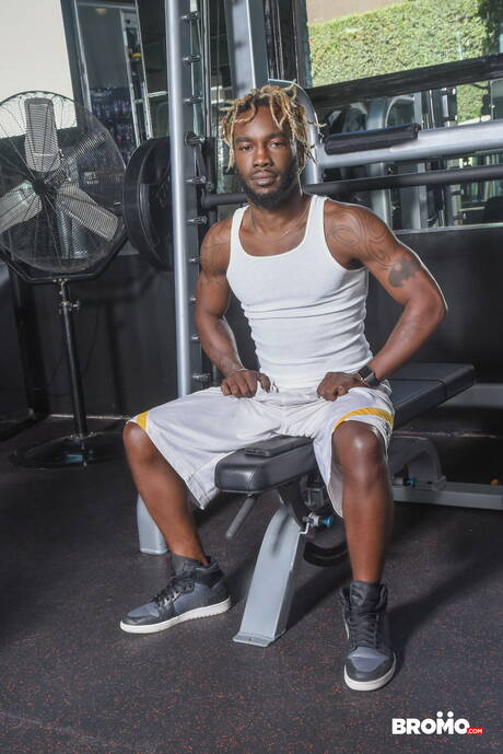 Sexy buddy Phoenix and hot buddy Sleepy Reed sucking and screwing each other in shower