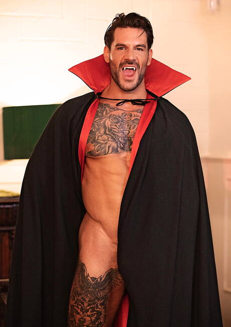 Doryann Margue and american muscular Papi Kocic in hard anal sex