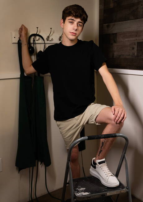 Nice american guys young boy Joey Mills and husky guy Brogan Reed make a love in kitchen