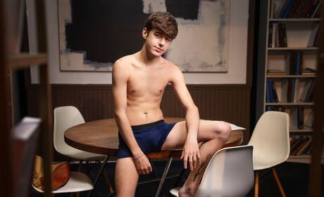 Two american guys pretty boy Joey Mills and superstud Finn Harding in butt spanking