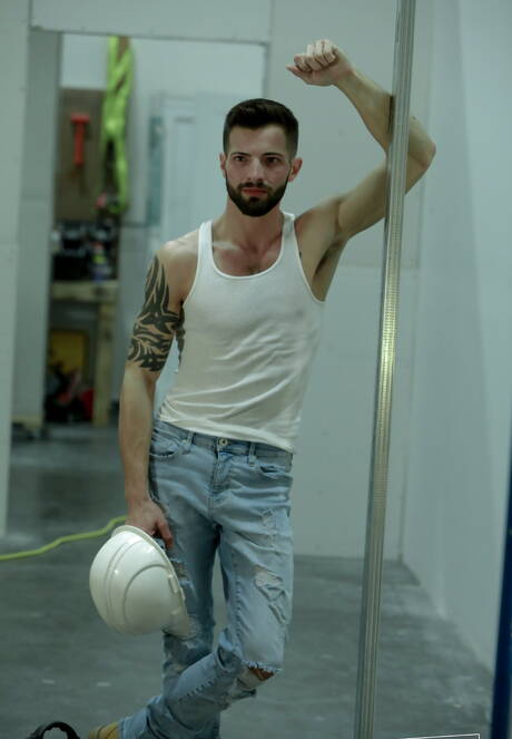 Shameless buddies Casey Everett, Deep Dicc and Brian Bonds make an interracial love