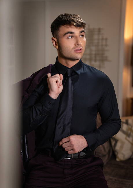 British well-built Michael Boston and american well-built Felix Fox sucking and screwing each other