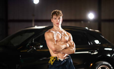 Pretty american boys bodybuilder Paul Wagner and strongman Felix Fox in hot homosexual action