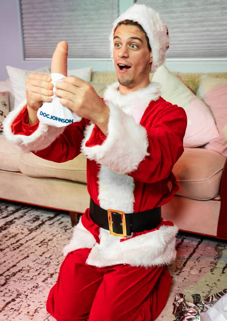 Shameless guys Pierce Paris, Michael Delray and Jj Knight in hot threesome anal sex