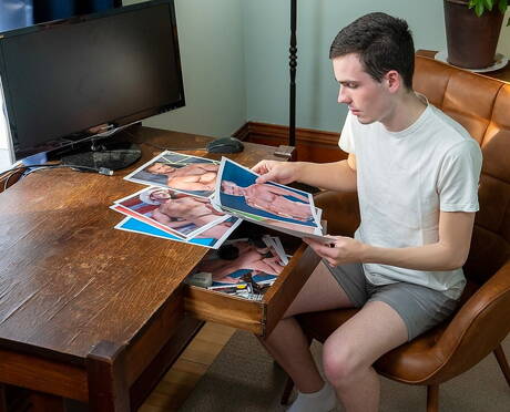 Two american dudes hunky guy Brian Bonds and beautiful boy Myott Hunter in blowjob scene