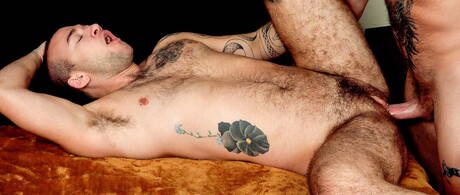 Ari Koyote and Sean Duran in hot FTM action