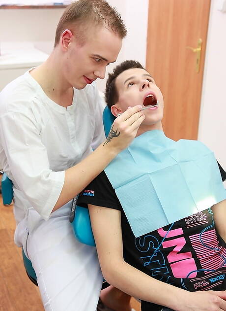 Czech young Sam Brooks and hot twink Fredie Lung have a hot couple sex